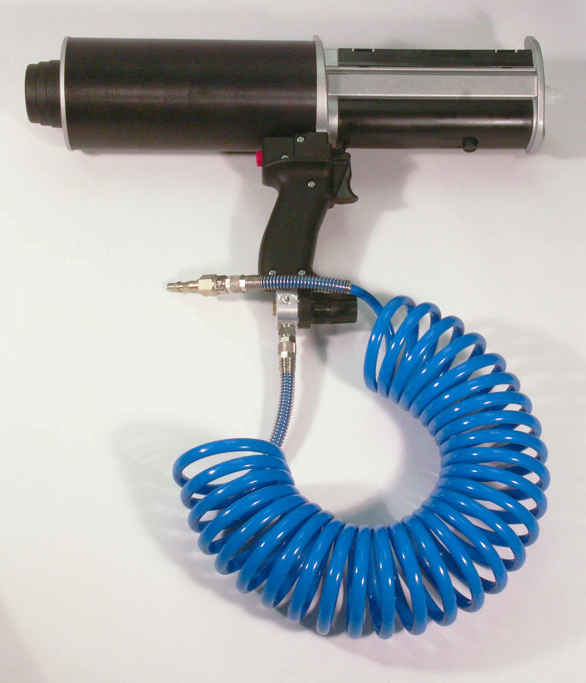 DP400 Pneumatic Dispensing Gun with the airline attached